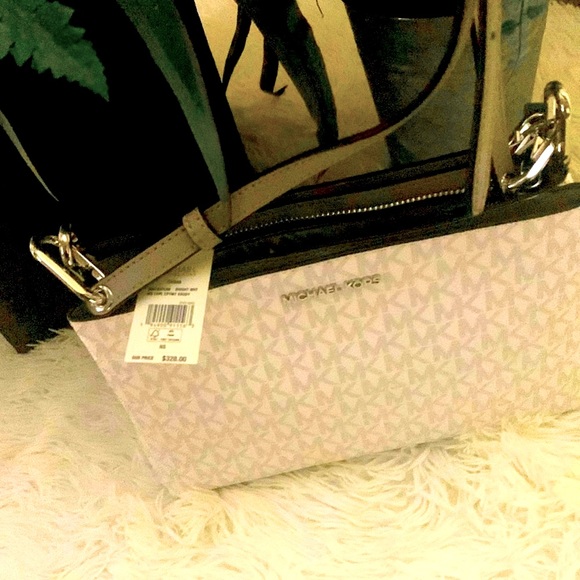 MICHAEL Michael Kors Handbags - Michael Kors Trisha Medium Triple Compartment Crossbody bag